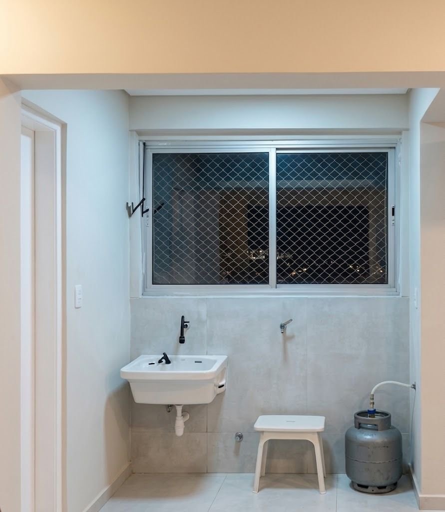 Apartamento com 2 dormitórios à venda, 76 m² por R$ 365.000,00 - Vila Júlia - Guarujá/SP