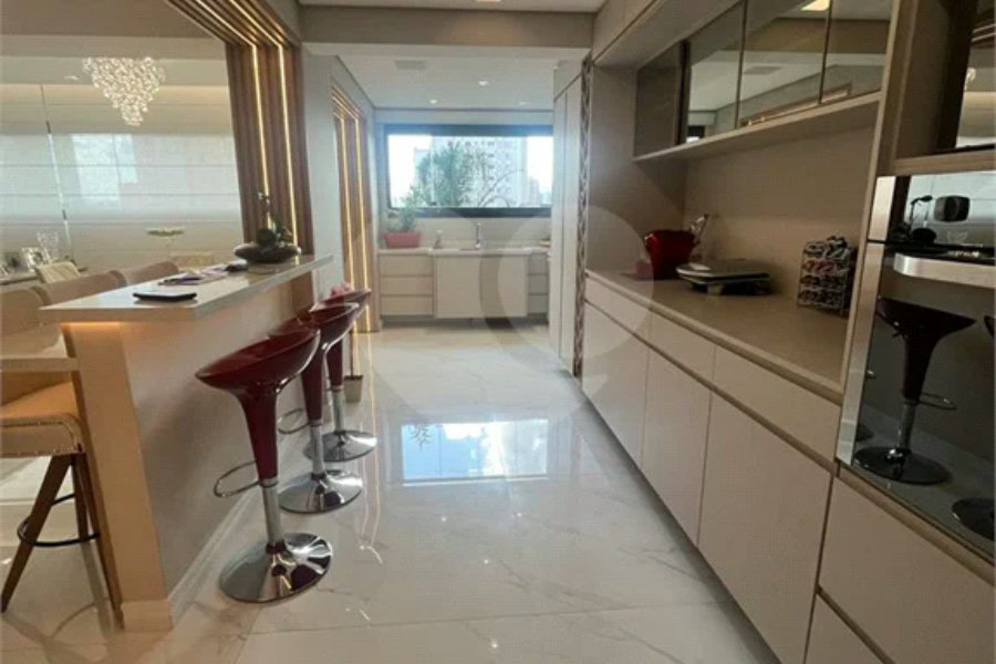 Apartamento à venda com 3 suítes em Santa Teresinha, São Paulo, SP