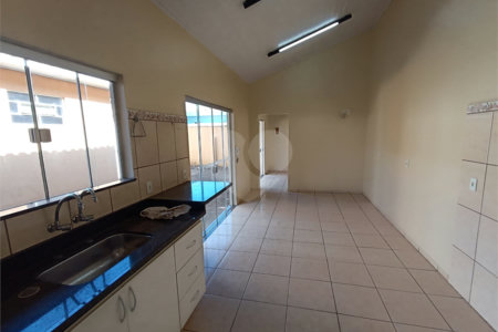Casa à venda com 3 quartos, sendo 2 suítes,  no Centro, Itapetininga, SP