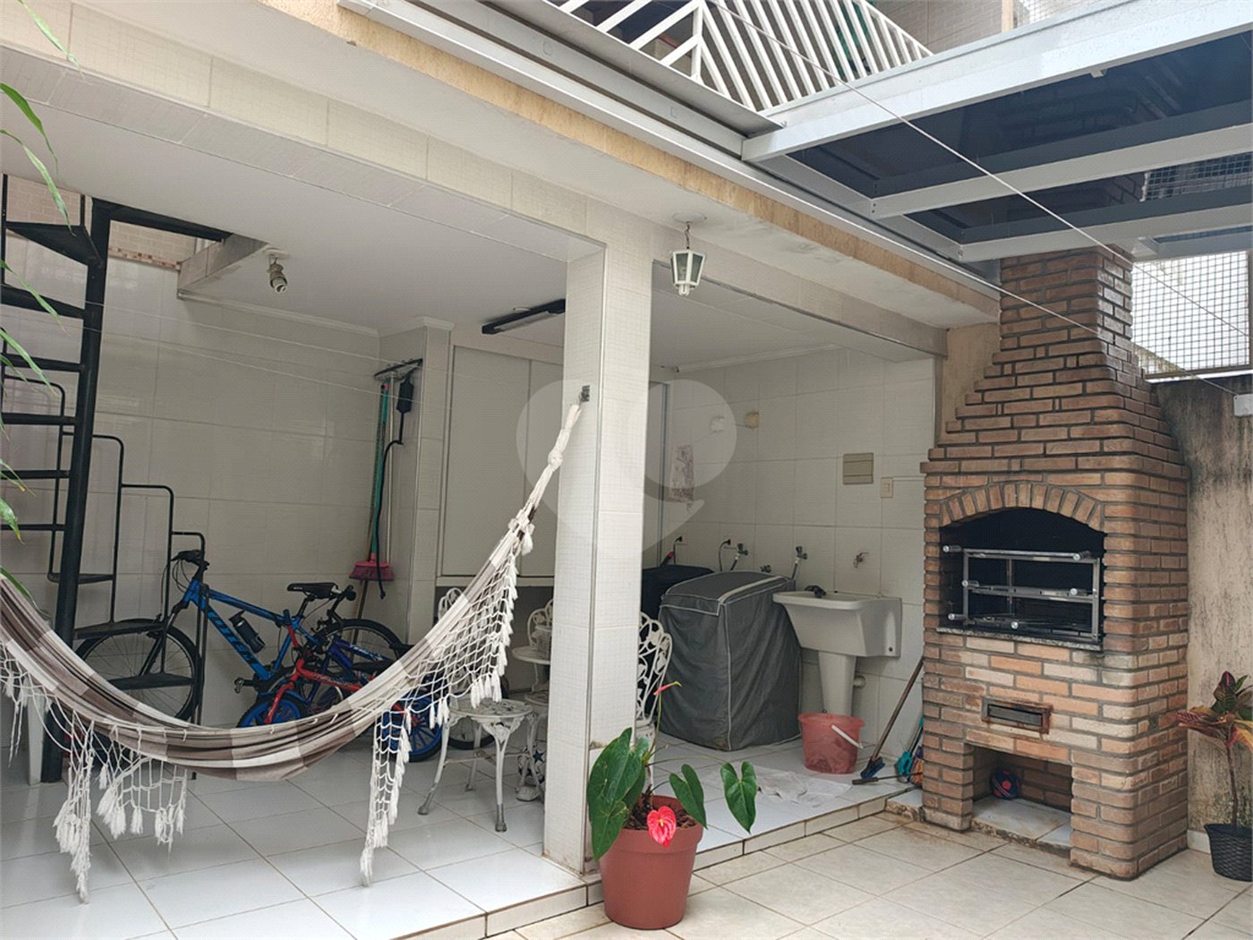 Sobrado à venda com 3 quartos, sendo 1 suíte,  em Tremembé, São Paulo, SP