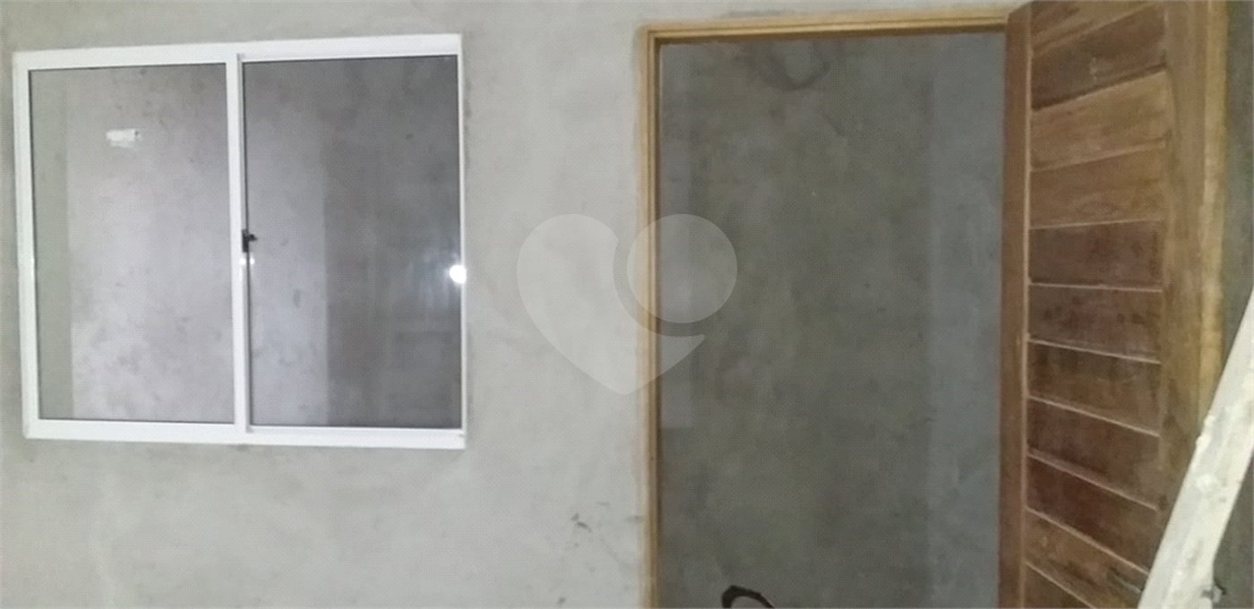 Sobrado à venda com 2 quartos, sendo 1 suíte, em Santa Teresinha, São Paulo, SP