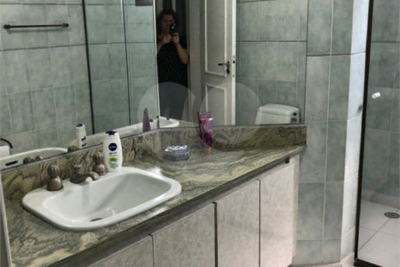 Apartamento à venda com 3 quartos, sendo 1 suíte, em Vila Azevedo, São Paulo, SP
