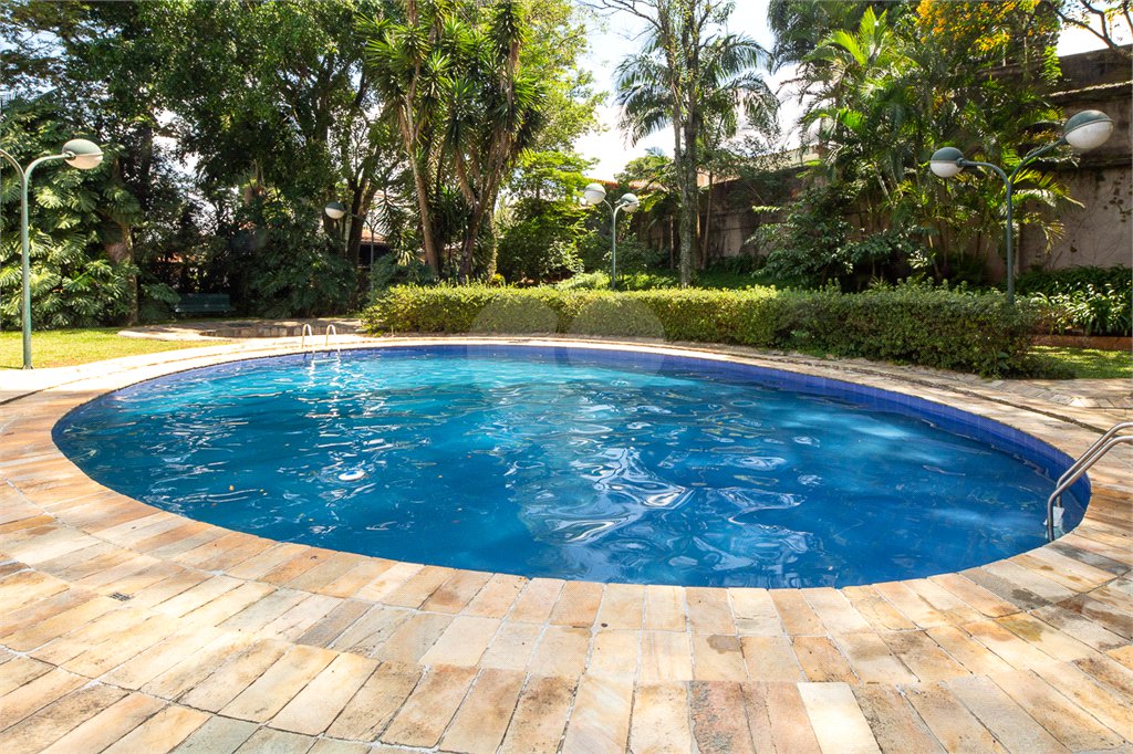 Apartamento à venda com 3 quartos, sendo 2 suítes,  em Alto da Boa Vista, São Paulo, SP