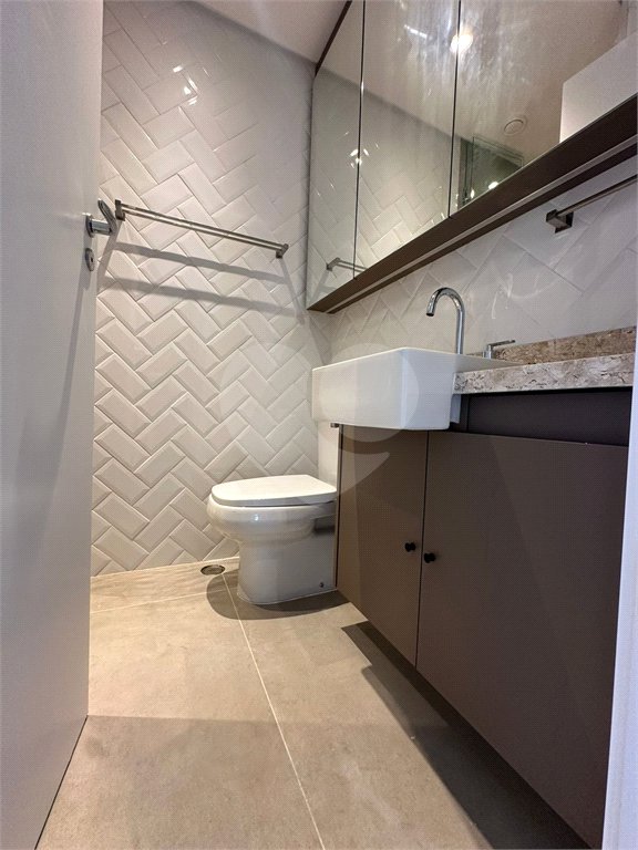 Apartamento à venda com 3 suítes em Jardim das Acácias, São Paulo, SP
