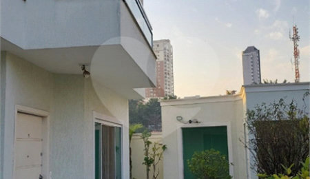 Casa à venda com 3 suítes no condomínio Itapuã XI, São Paulo - SP