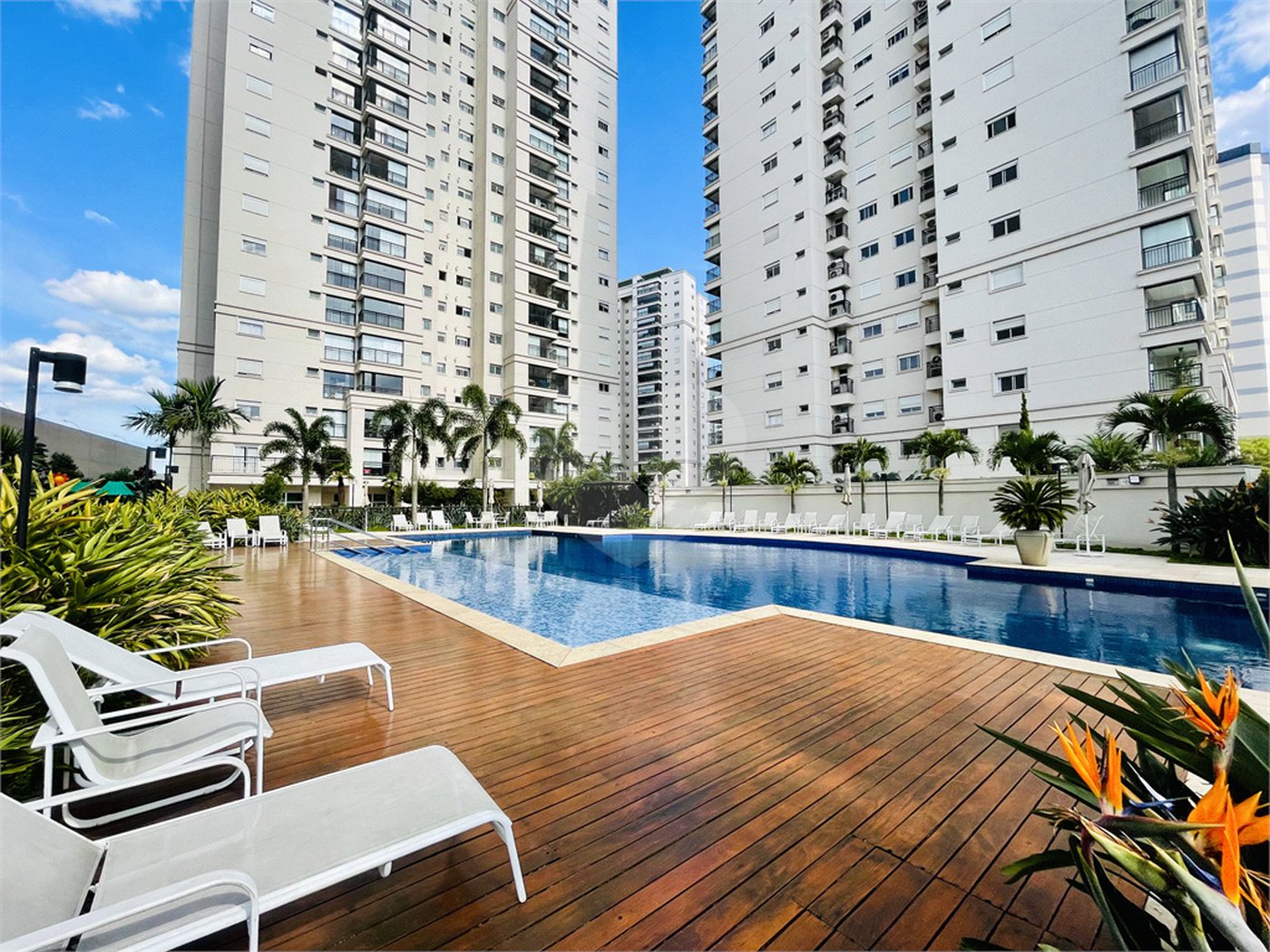 Apartamento à venda com 3 suítes em Vila Gilda, Santo André, SP