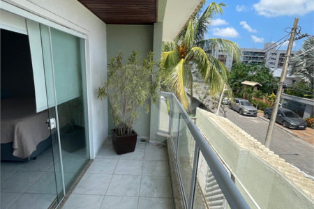 Casa à venda com 5 quartos, sendo 1 suíte, no condomínio Residencial Green Ville, Rio de Janeiro - RJ