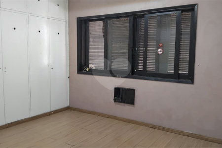Sobrado à venda com 3 quartos, sendo 1 suíte, em Jardim Bonfiglioli, São Paulo, SP