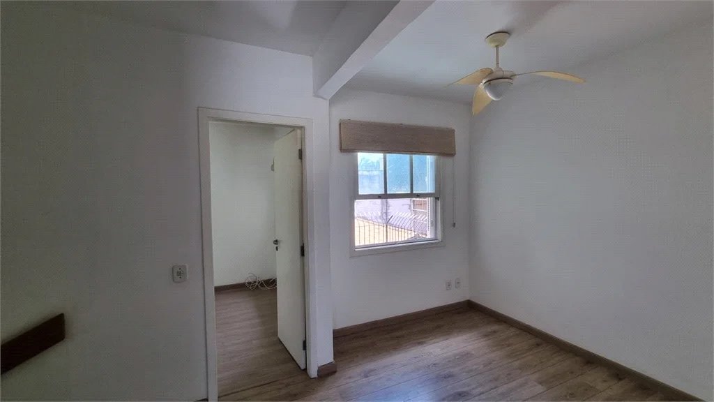 Casa à venda com 3 quartos, sendo 1 suíte, no condomínio Residencial Villagio, São Paulo - SP