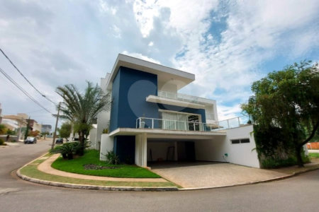 Casa à venda com 4 suítes no condomínio Belvedere II, Votorantim - SP
