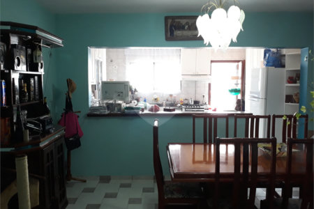 Sobrado à venda com 3 quartos, sendo 1 suíte,  em Jardim Oriental, São Paulo, SP