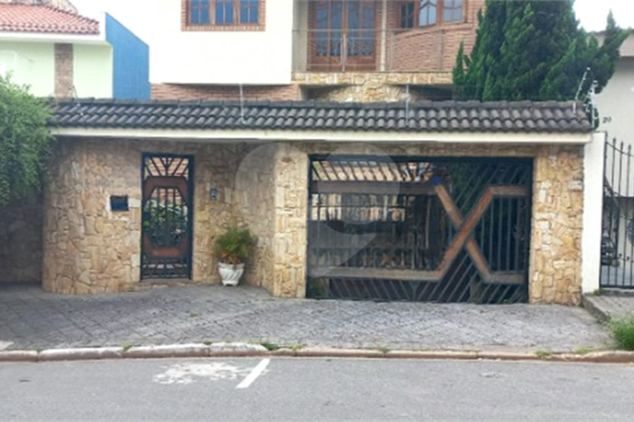 Sobrado à venda com 5 quartos, sendo 4 suítes, em Tremembé, São Paulo, SP