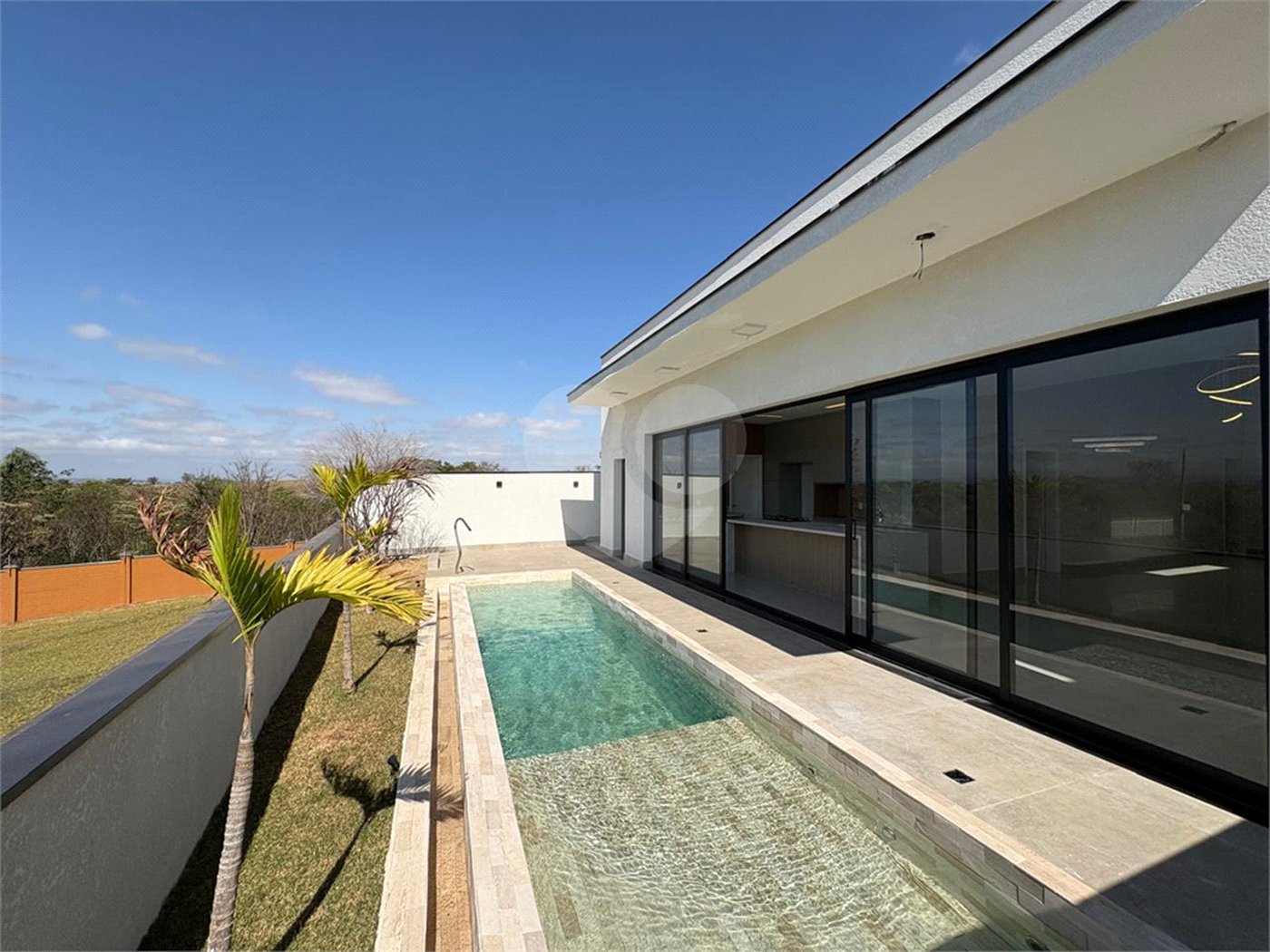 Casa à venda ou para alugar com 4 suítes no condomínio Alphaville Castelo, Itu - SP