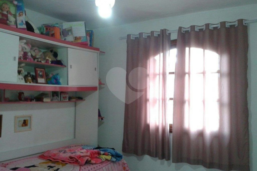 Sobrado à venda com 5 quartos, sendo 1 suíte, em Vila Mazzei, São Paulo, SP