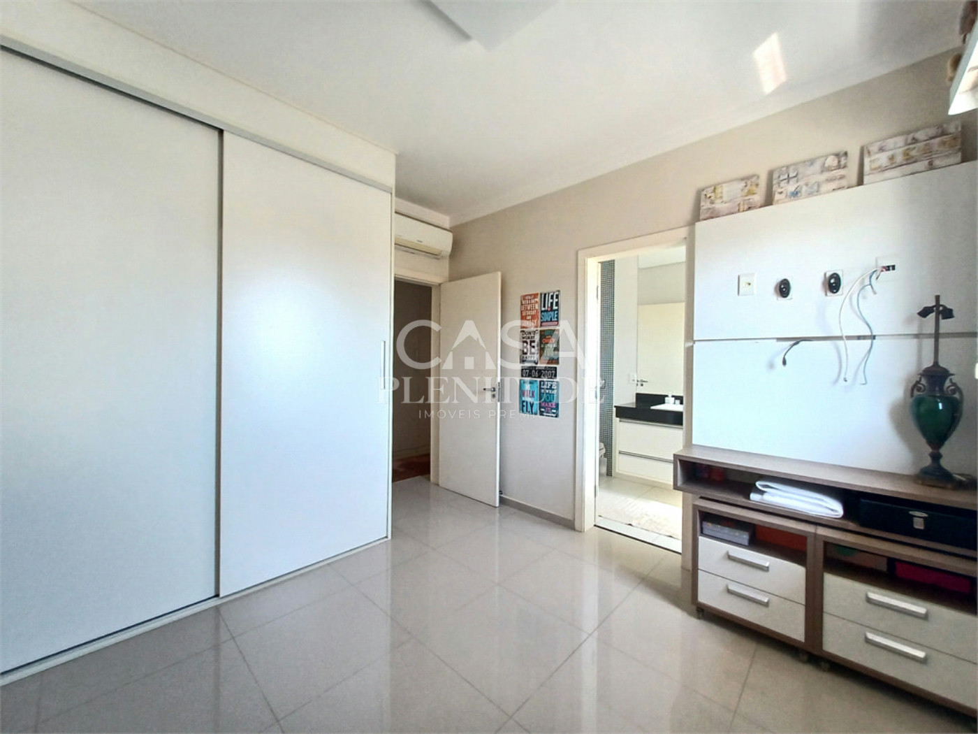 Casa em condomínio à venda com 5 suítes em Bairro da Vossoroca, Sorocaba, SP