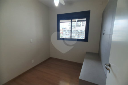 Apartamento à venda com 3 quartos, sendo 1 suíte,  em Pinheiros, São Paulo, SP