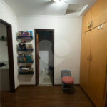 Casa à venda com 3 quartos, sendo 1 suíte, no condomínio Residencial Santa Teresinha, São Paulo - SP