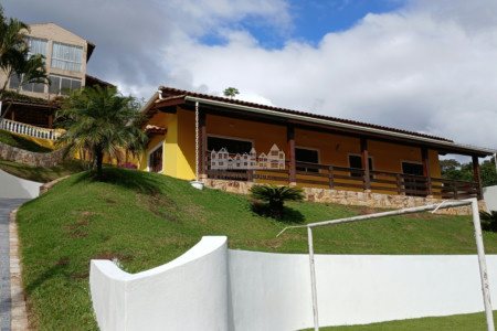 Casa para alugar com 3 quartos, sendo 1 suíte, em Vila Petrópolis, Atibaia, SP