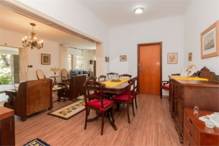 Casa à venda com 4 quartos, sendo 3 suítes, em Vila Pirajussara, São Paulo, SP