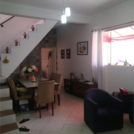 Casa à venda com 4 quartos, sendo 1 suíte, em Vila Pirajussara, São Paulo, SP