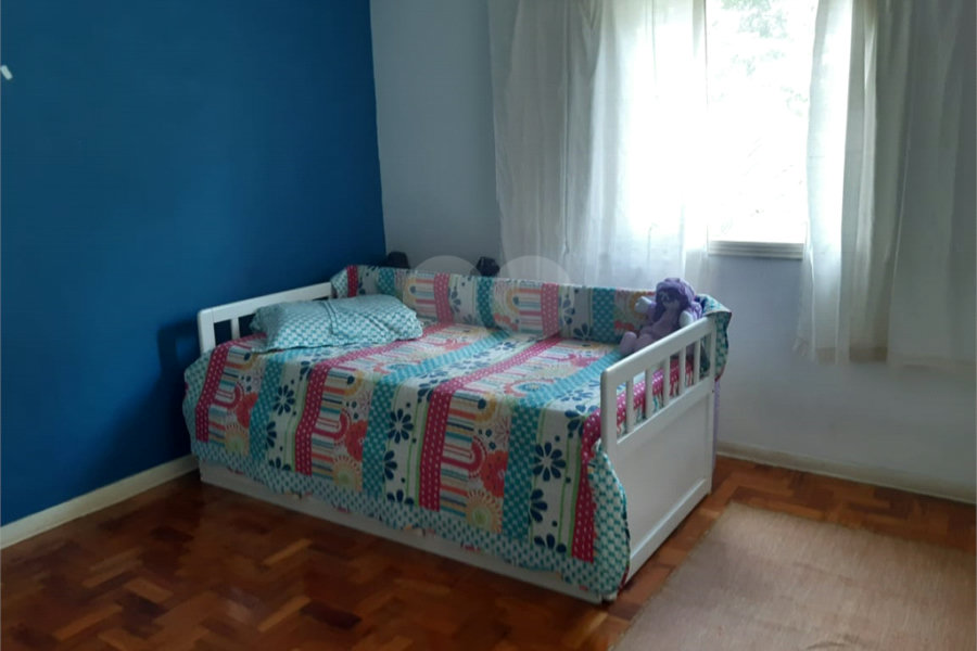 Sobrado à venda com 3 quartos, sendo 1 suíte, em Tremembé, São Paulo, SP