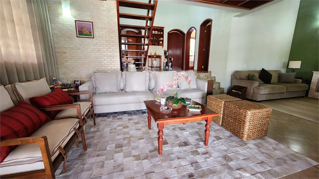 Casa à venda com 4 quartos, sendo 1 suíte, no condomínio Parque São Gabriel, Itatiba - SP