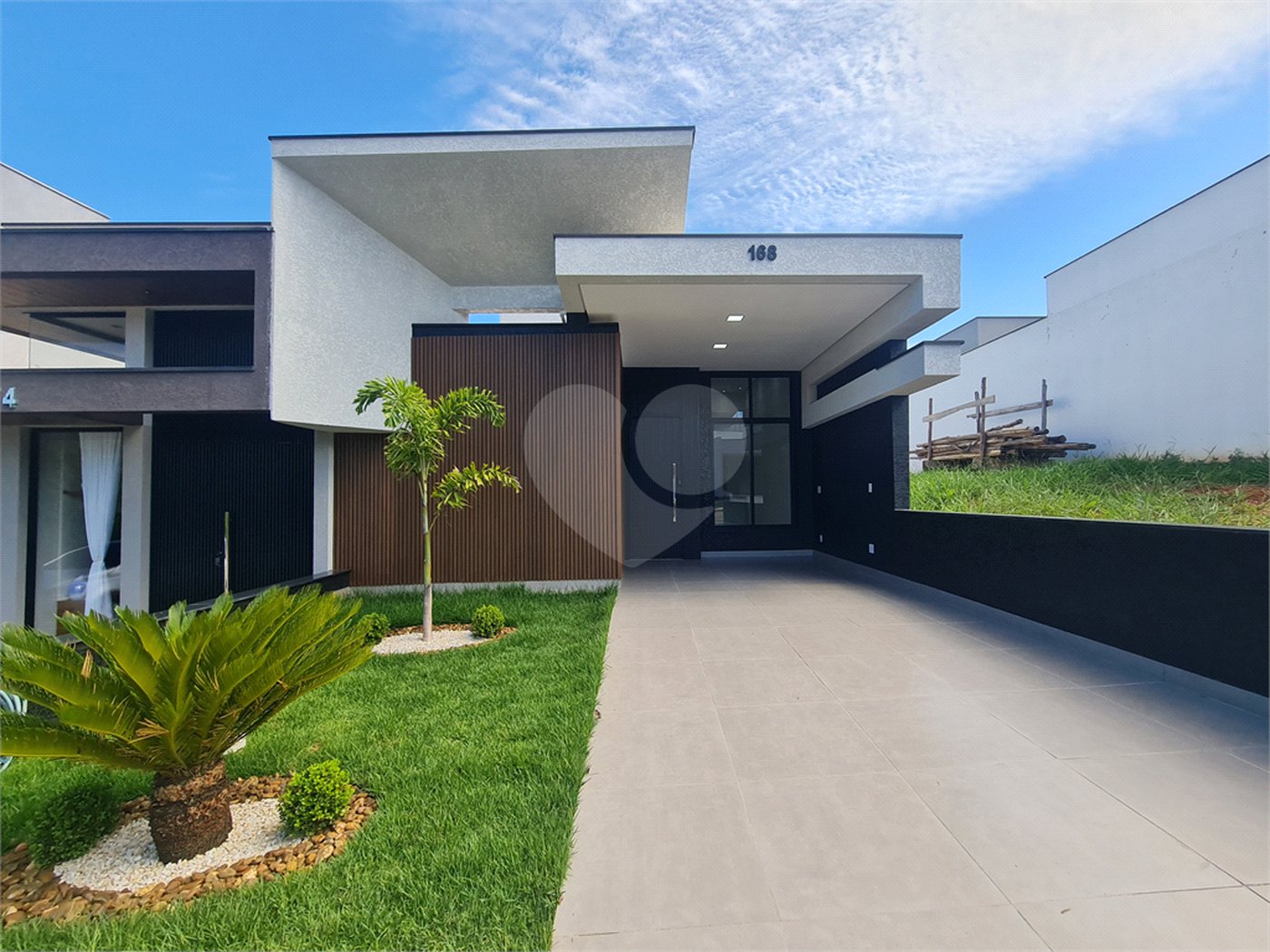 Casa à venda com 3 quartos, sendo 1 suíte, no condomínio Jardim Residencial Villagio Ipanema I, Sorocaba - SP