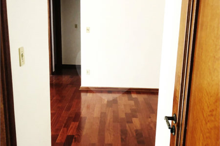 Apartamento à venda com 2 quartos, sendo 1 suíte, no Centro, Araraquara, SP