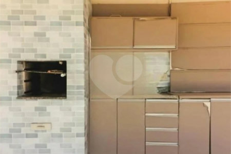 Apartamento à venda com 3 quartos, sendo 1 suíte,  em Cidade São Francisco, São Paulo, SP