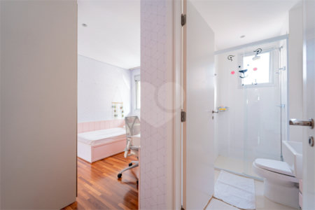 Apartamento à venda com 3 suítes em Campo Belo, São Paulo, SP