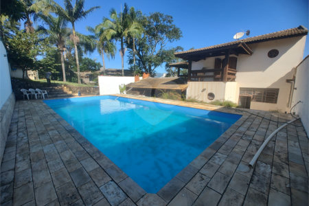 Chácara à venda com 4 quartos, sendo 3 suítes, em Campos de Atibaia, Atibaia, SP
