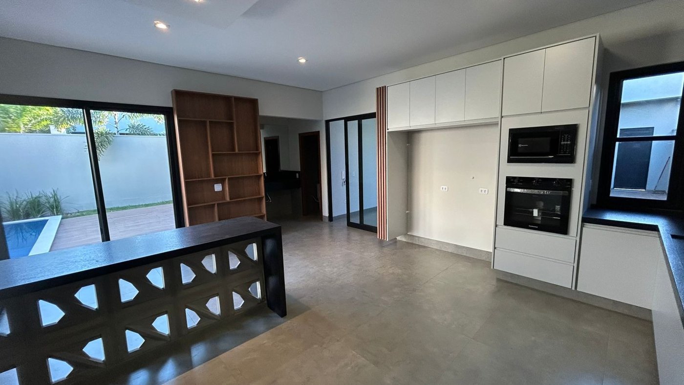 Casa à venda com 3 suítes em Três Lagoas, MS
