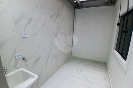 Casa à venda com 3 quartos, sendo 1 suíte, no condomínio Res Saint Honoré, São Paulo - SP