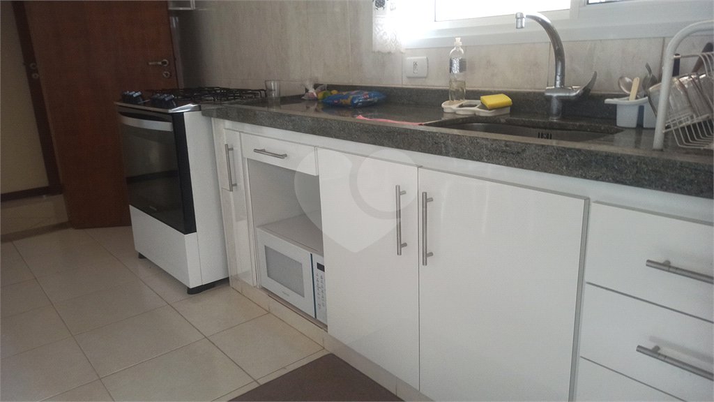 Casa à venda com 3 quartos, sendo 1 suíte, no condomínio Serra da Estrela, Atibaia - SP