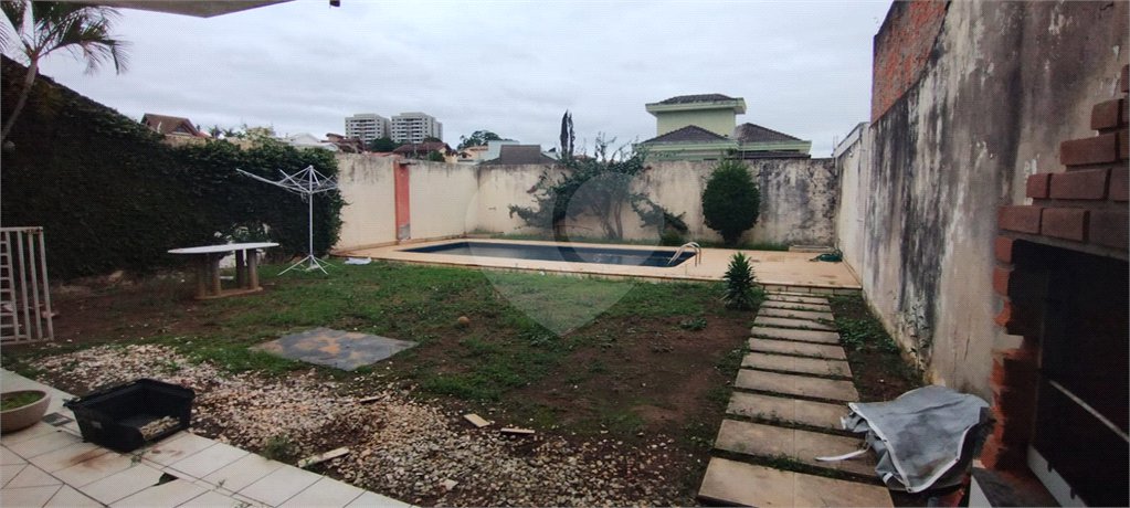 Casa à venda com 4 quartos, sendo 1 suíte, em Jardim Guadalajara, Sorocaba, SP