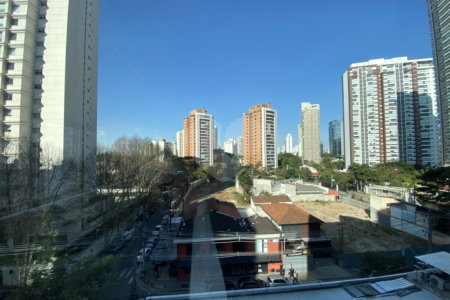 Conjunto comercial com 146m², 3 vagas, à venda no Brooklin