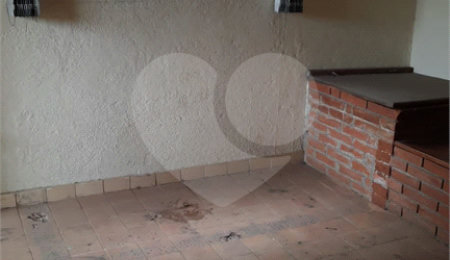 Sobrado à venda com 3 suítes em Luiz Fagundes, Mairiporã, SP