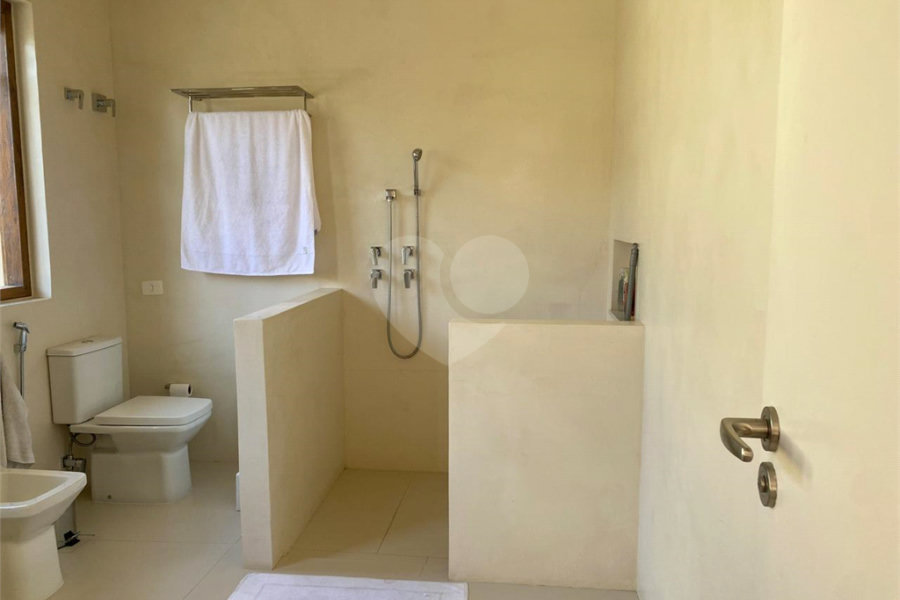 Casa à venda com 4 quartos, sendo 3 suítes, em Vila Madalena, São Paulo, SP