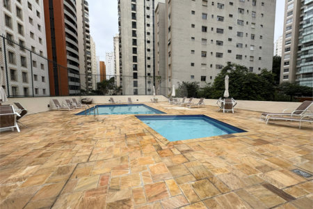 Apartamento à venda com 4 quartos, sendo 1 suíte, em Moema, São Paulo, SP