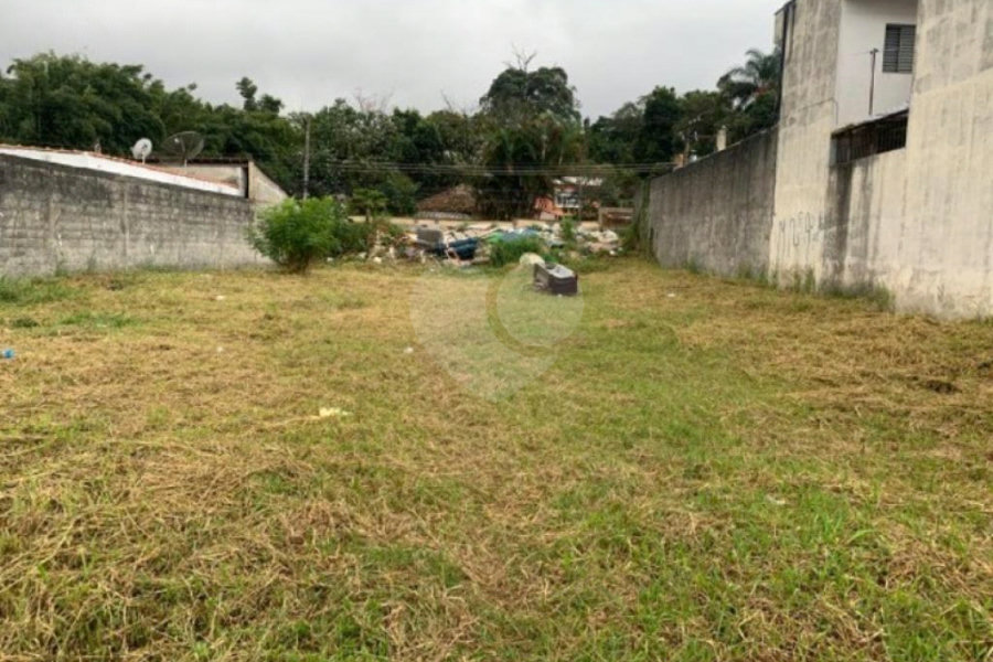 Terreno à venda em Guaianazes, São Paulo, SP