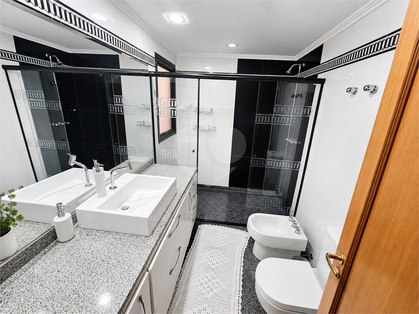 Apartamento à venda com 4 quartos, sendo 3 suítes, em Perdizes, São Paulo, SP