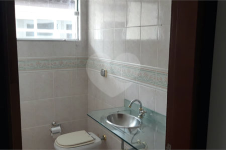 Casa à venda com 3 quartos, sendo 1 suíte, em Vila Santista, Atibaia, SP
