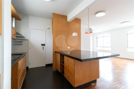 Apartamento à venda com 3 quartos, sendo 1 suíte, em Vila Sofia, São Paulo, SP