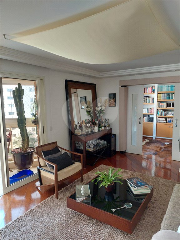 Apartamento à venda com 3 suítes em Jardim Ampliação, São Paulo, SP