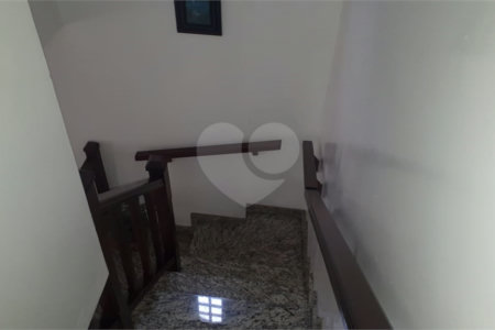 Sobrado à venda com 3 quartos, sendo 1 suíte,  em Vila Caputera, Mogi das Cruzes, SP