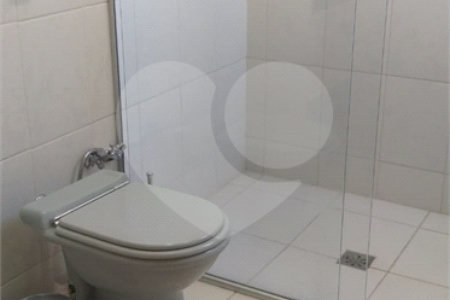 Casa à venda ou para alugar com 3 quartos, sendo 1 suíte, em Parque das Colinas, Valinhos, SP