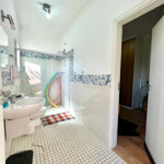 Casa à venda com 5 quartos, sendo 3 suítes, no condomínio Santa Teresa 1, Vinhedo - SP