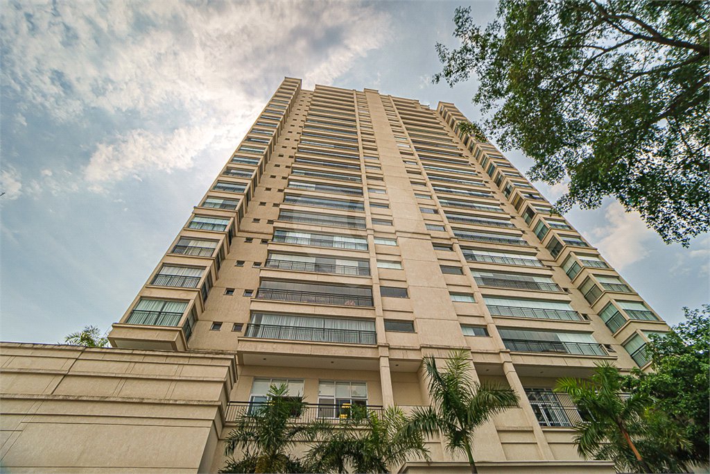 Apartamento à venda com 3 suítes em Brooklin, São Paulo, SP