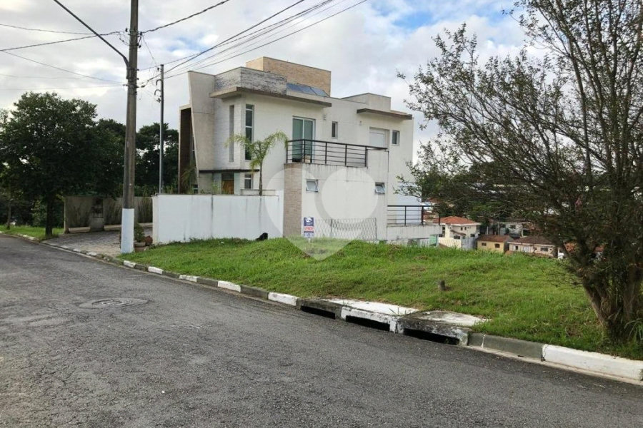 Terreno à venda em Horto, São Paulo, SP