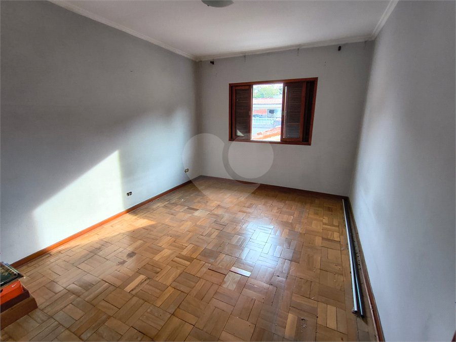 Sobrado à venda com 3 quartos em Vila Paulo Silas, São Paulo, SP